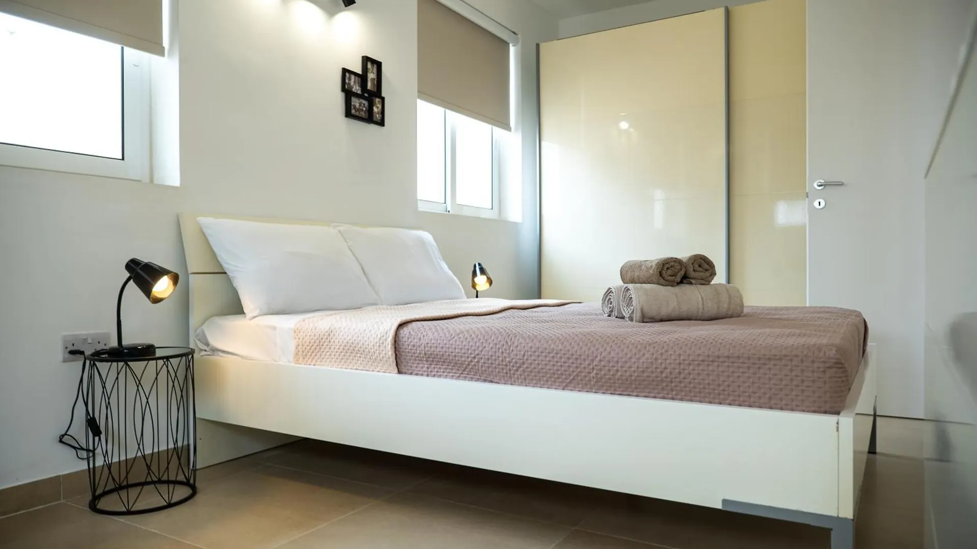 Stella & Rosie - Two Bedroom Apartment'S By Eldi Pieta 0*,  Malta